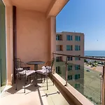 Rezident Apartment
