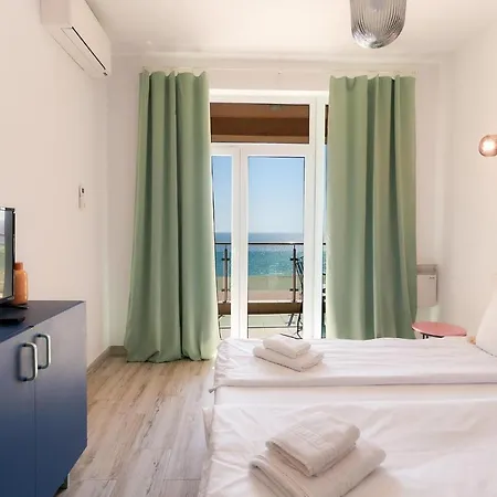 Rezident Apartamento *