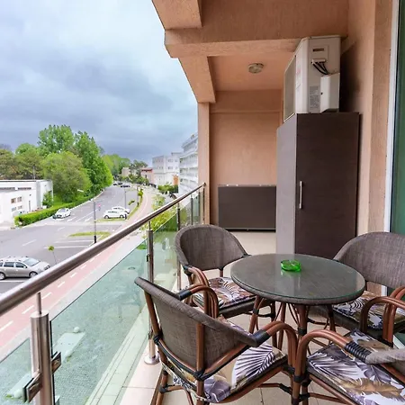 Rezident Apartament *